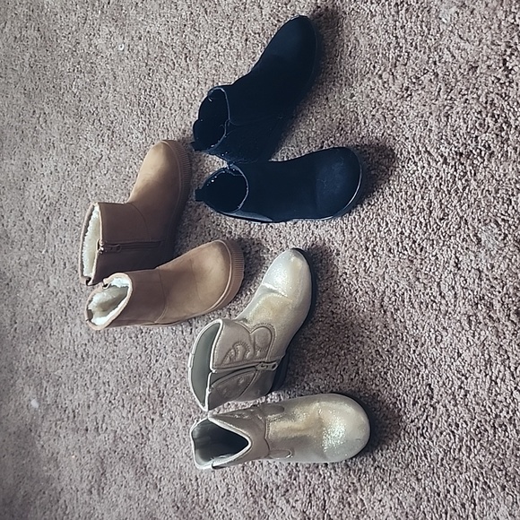 Shoe Set - Picture 1 of 4